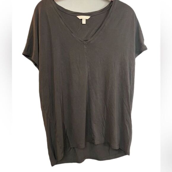 Women’s Banana Republic Gray V-Neck Top size medium - Picture 4 of 8